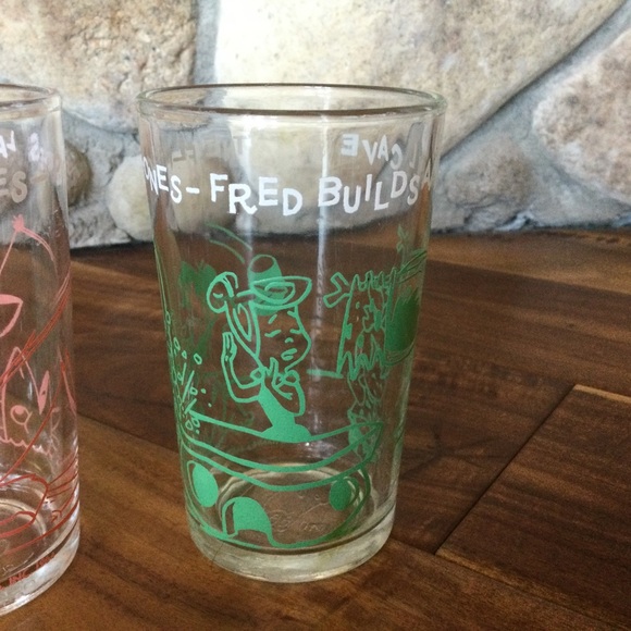 ✔️ Rare Vintage Find Hanna Barbera Flintstone Glasses Set of 4 1963/1964 - Picture 2 of 9